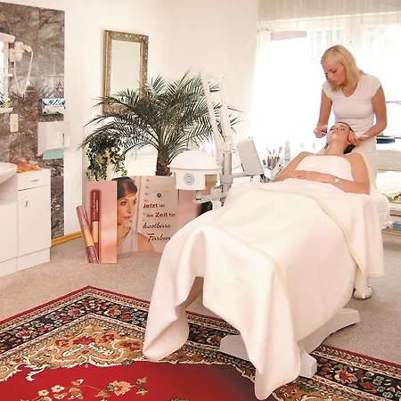 乐格德福利酒店 3* Legde